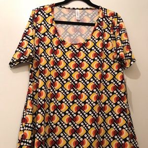 Lularoe Perfect T, BNWT, M, geometric pattern